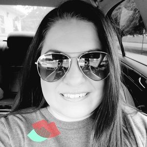 Meet your Posher, Cassie